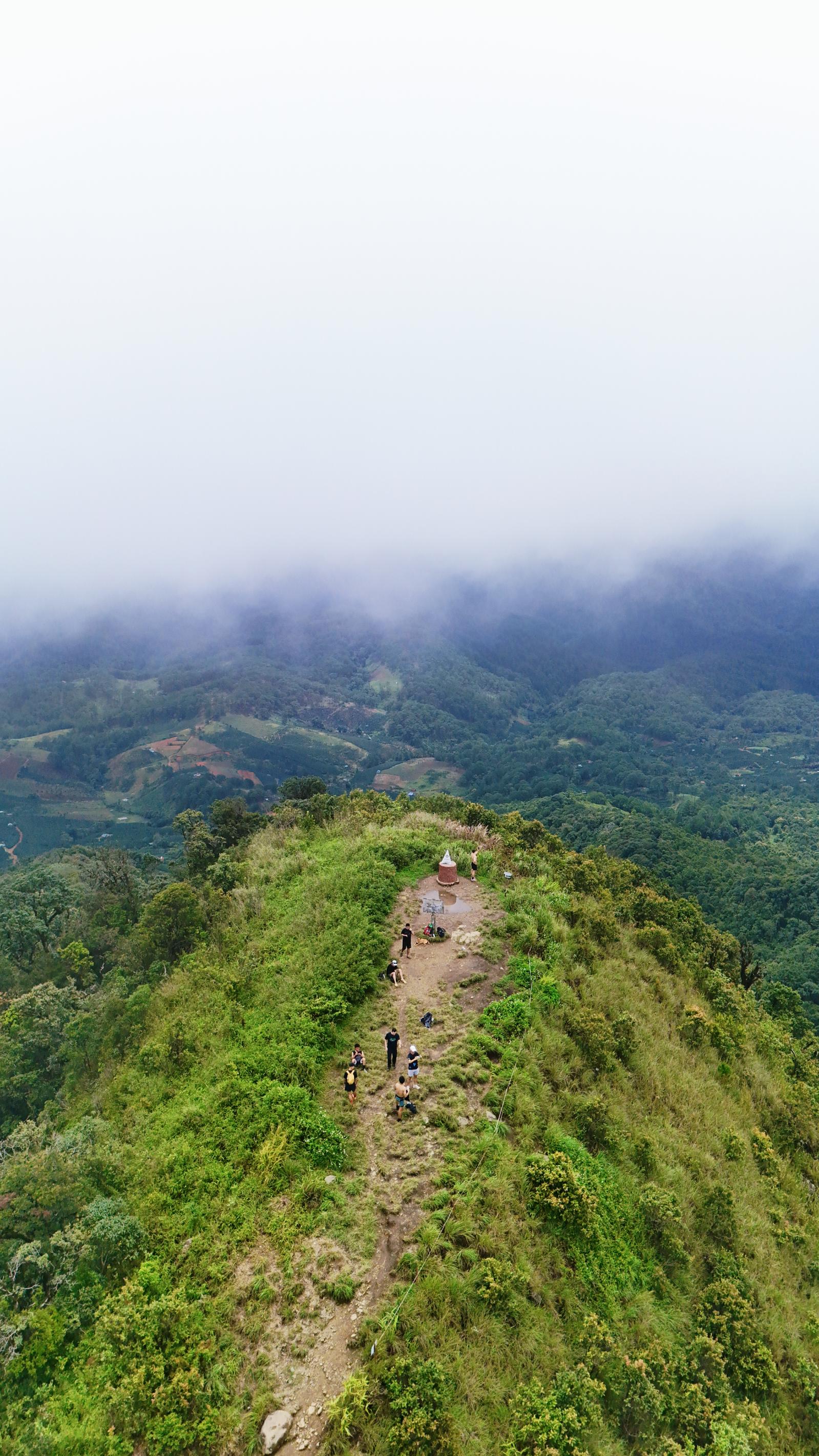 Trekking Langbiang - Chinh Phục "Nóc Nhà Đà Lạt"