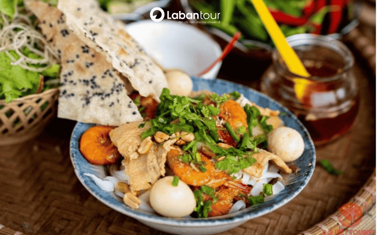 Mỳ quảng là món ngon Đà Nẵng không thể bỏ lỡ