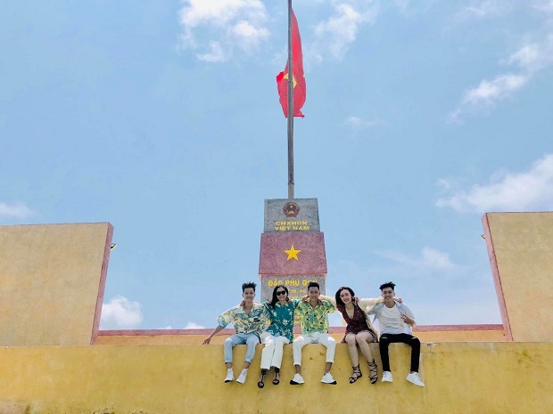 Cột cờ chủ quyền biển đảo Phú Quý
