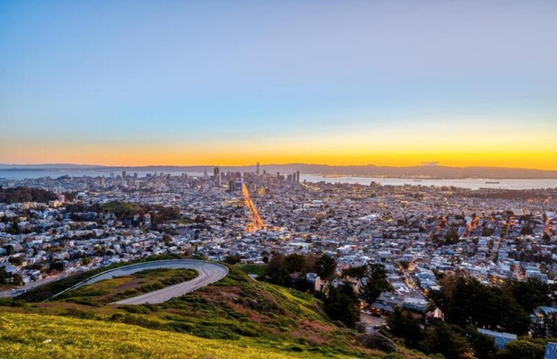 Từ Twin Peaks bạn có thể chiêm ngưỡng toàn cảnh vẻ đẹp của thành phố bên bờ vịnh