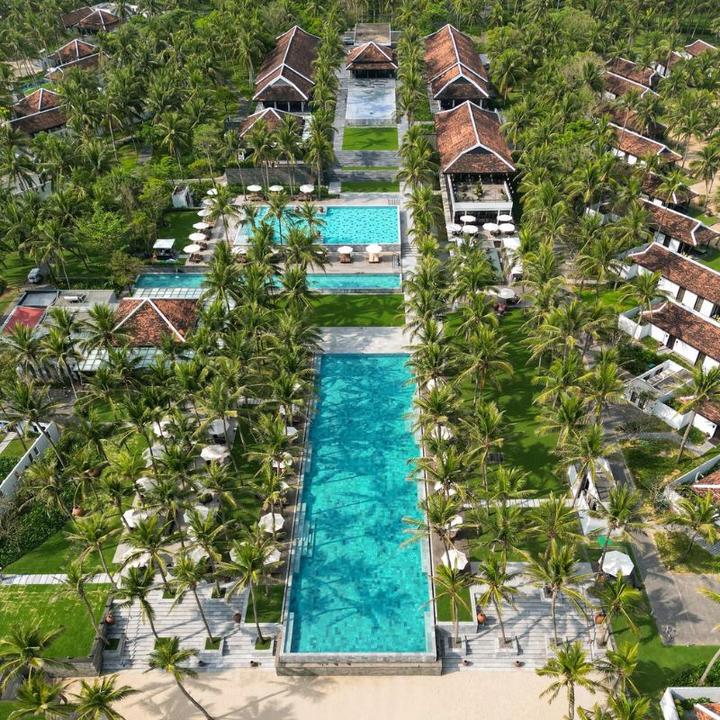 Bản đồ định vị khuôn viên trải dài dọc bờ biển của The Nam Hai