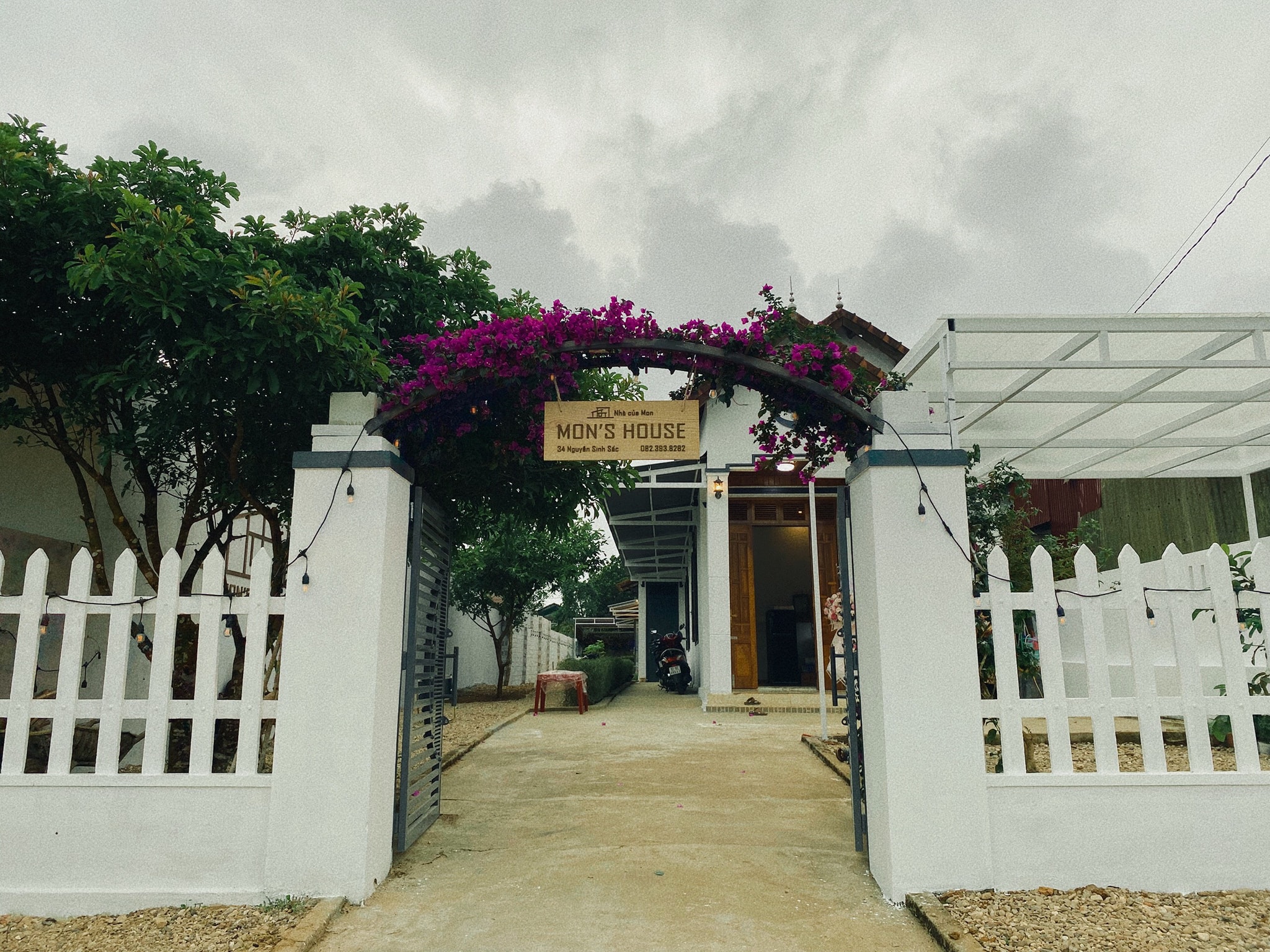 Góc vườn tĩnh lặng của Mon's House