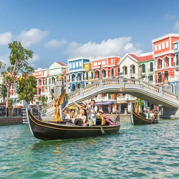 Khám phá thành phố không ngủ Grand World Phú Quốc