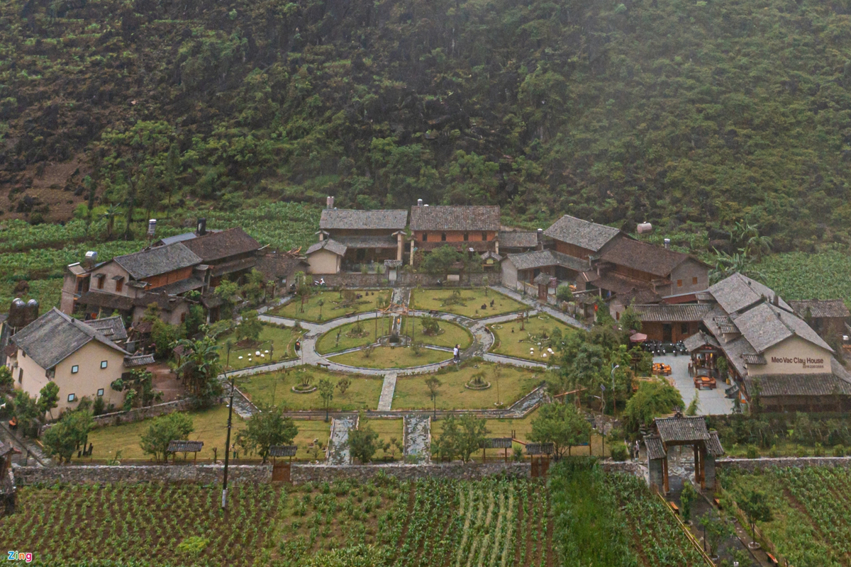 Làng văn hóa Pả Vi dưới chân đèo Mã Pí Lèng