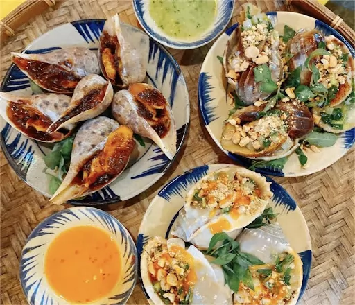 Sự kết hợp tuyệt vời giữa độ tươi ngọt của hải sản và cách tẩm ướp đậm đà