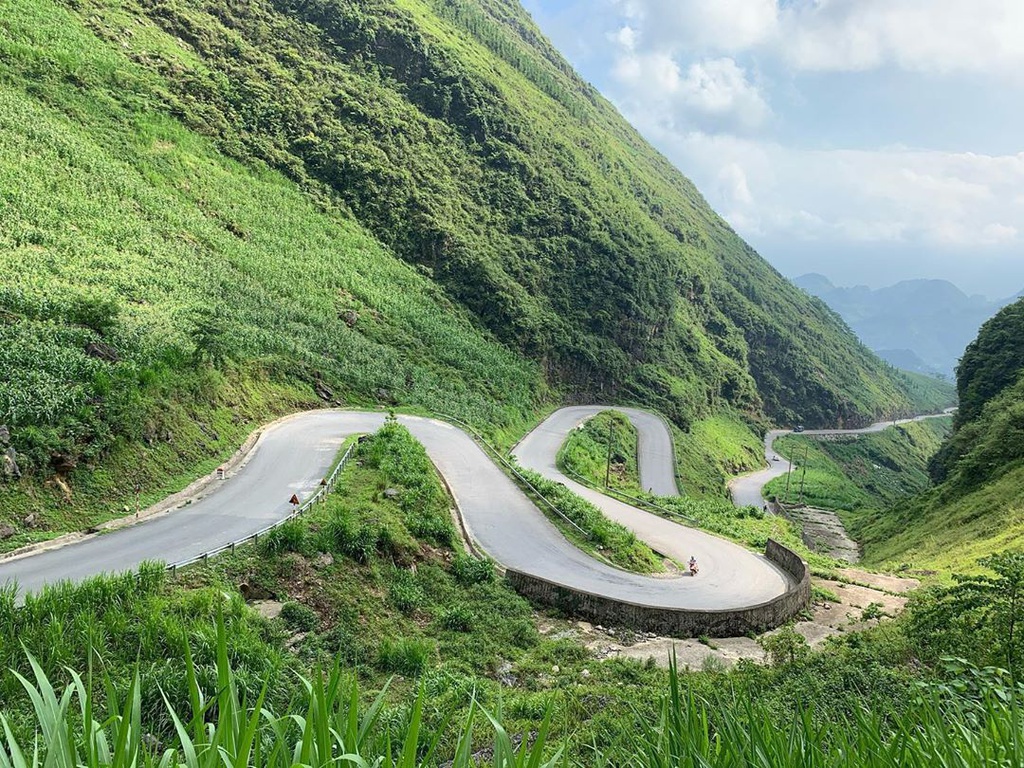 Vịnh Xuân Đài và cảnh biển Sông Cầu nhìn từ trên cao