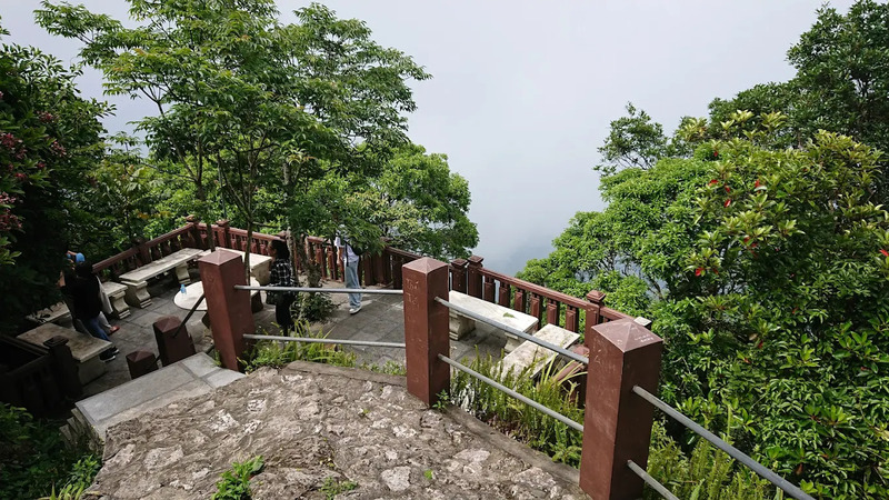 Rừng núi Ba Vì xanh mát