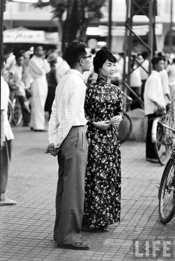 Sự thay đổi của thời trang Việt Nam sau năm 1945 gắn liền với bối cảnh xã hội
