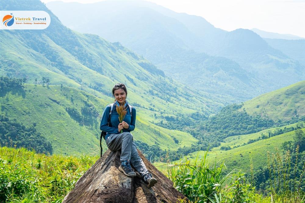 Hành trình trekking vào miền cỏ hát Bidoup Tà Giang