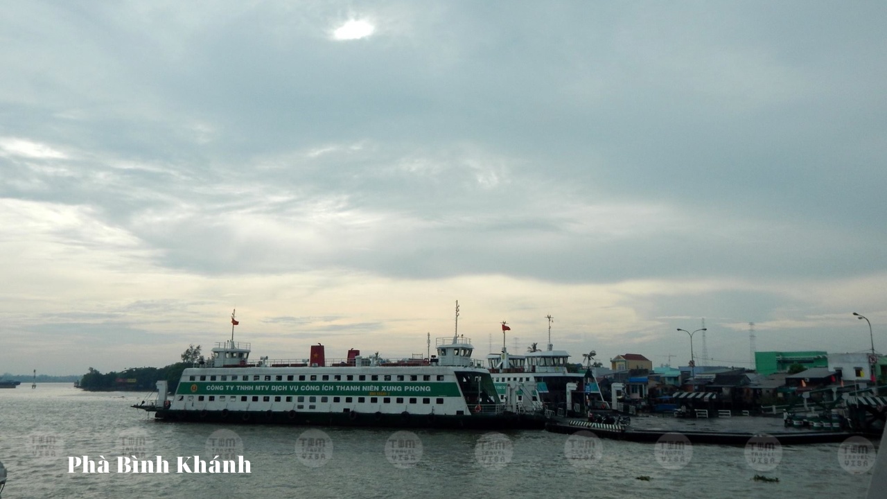 Phà Bình Khánh trên lộ trình đi đảo