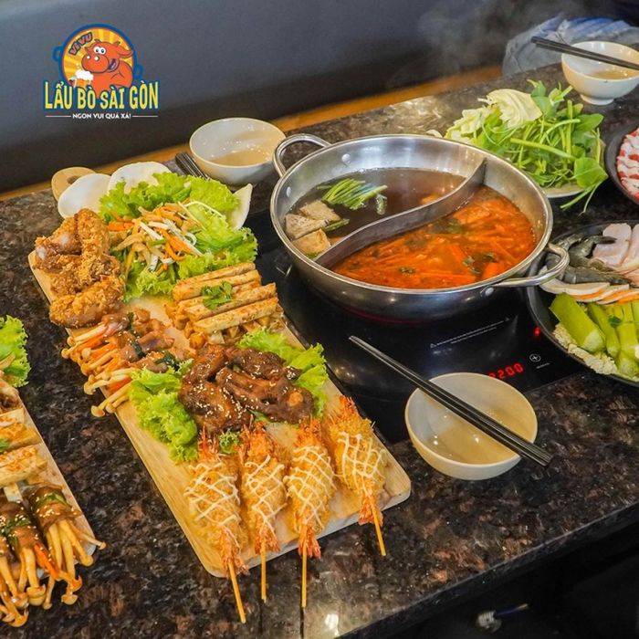 Nồi lẩu bò nóng