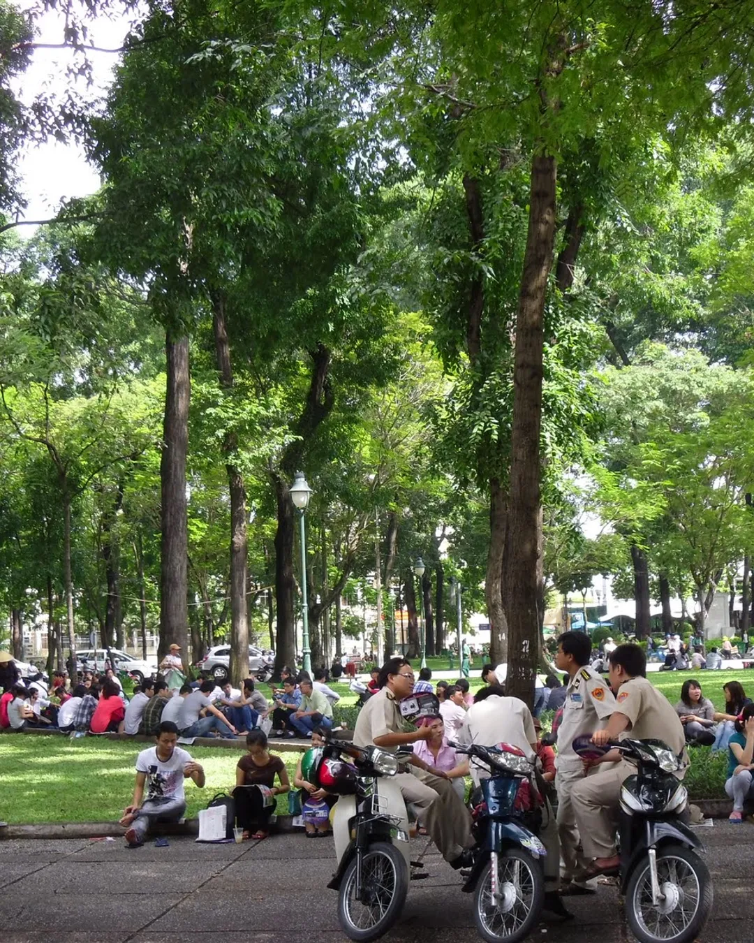 Một góc check-in hiện đại và thoáng ở Sài Gòn