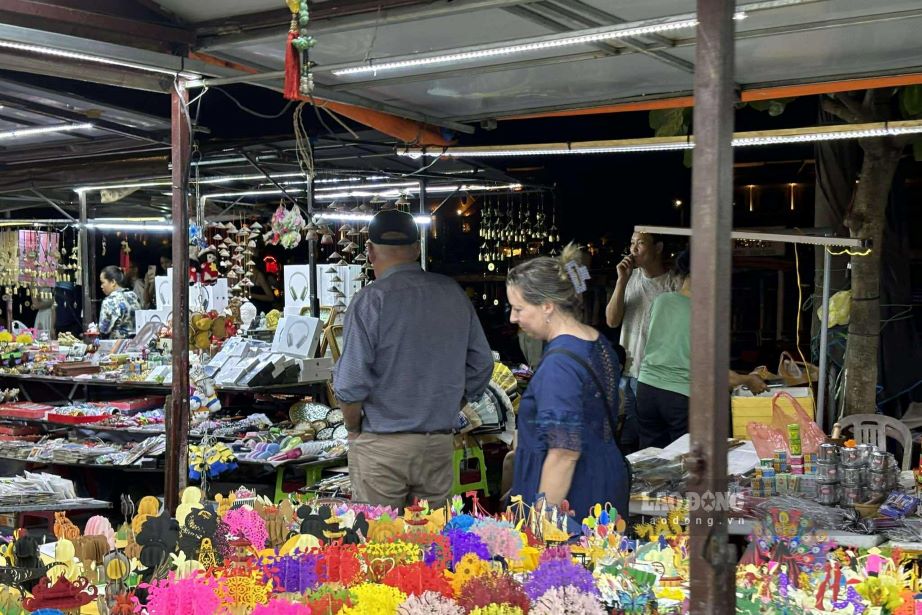 Chợ đêm Hội An