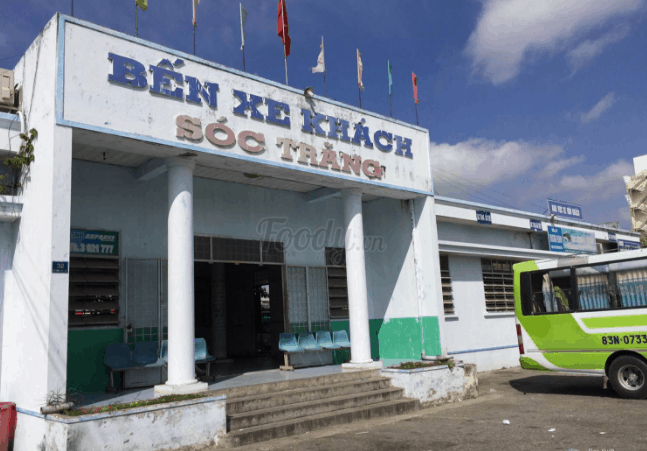 Cảnh tàu Superdong neo đậu tại cảng Bến Đầm