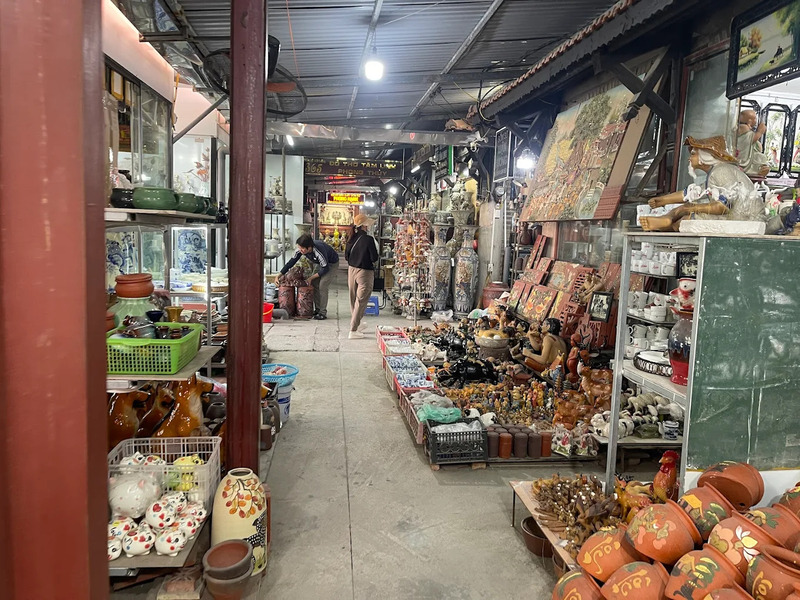 Làng gốm Bát Tràng cổ kính