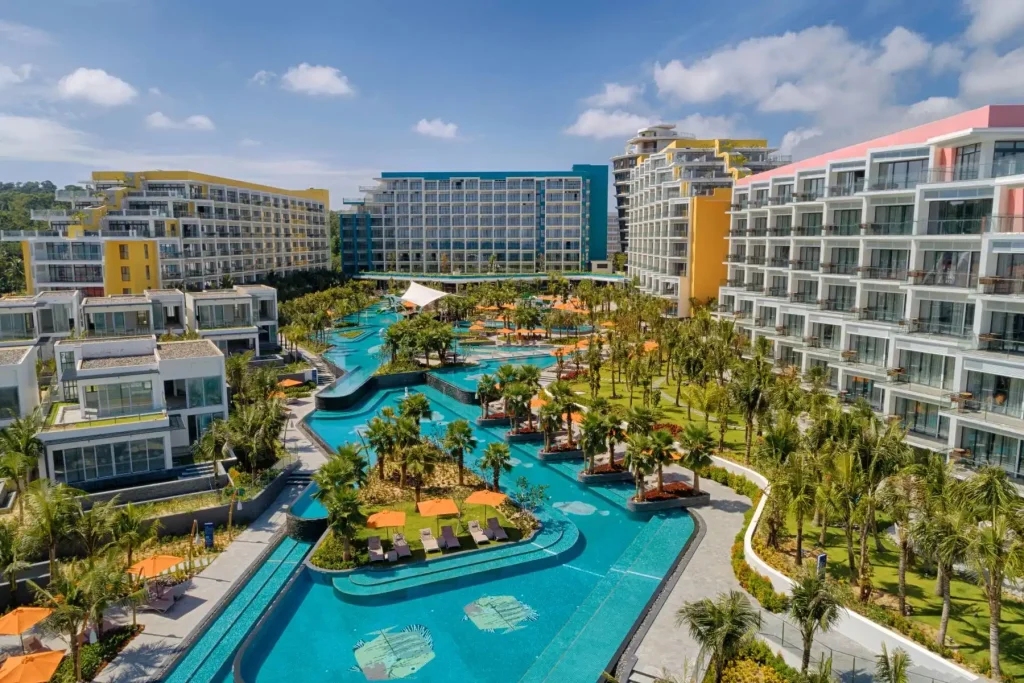 Kiến trúc hiện đại của Premier Residences bên bãi Khem
