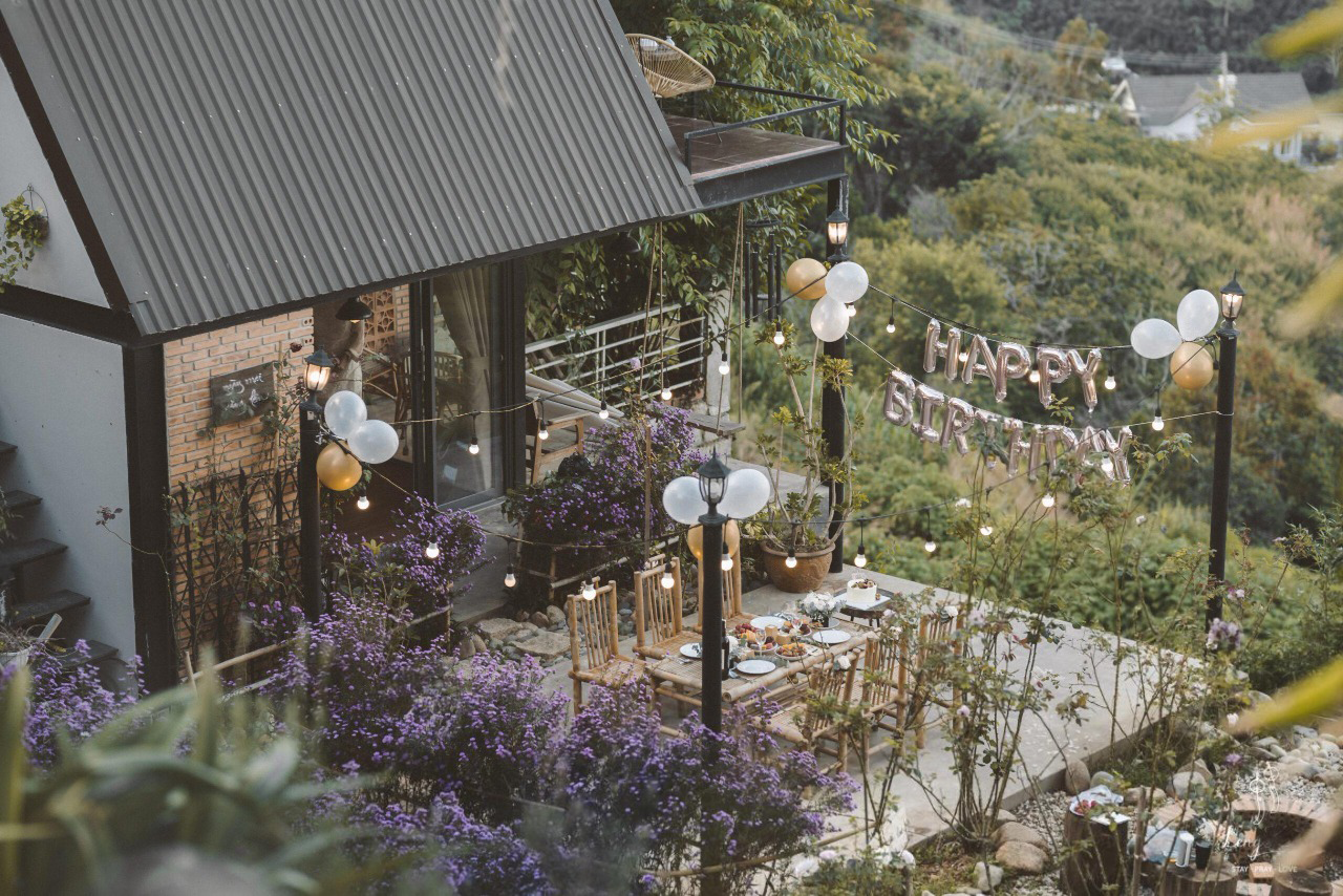 Không gian homestay nhiều ánh sáng