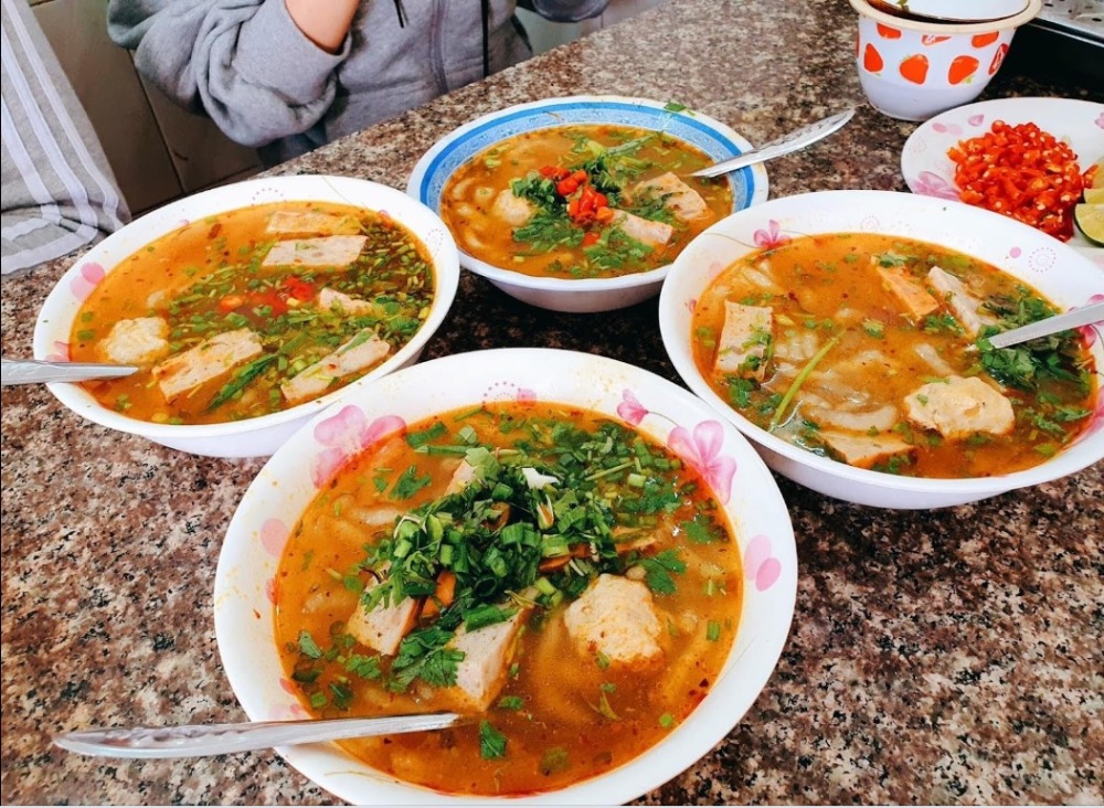Bánh canh Xuân An — một trong những quán ăn sáng gần trung tâm Đà Lạt
