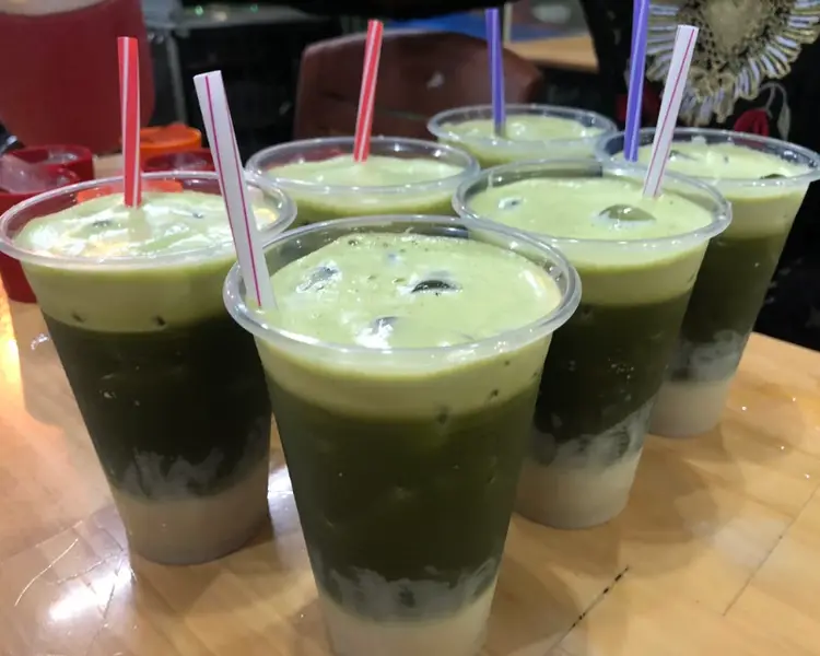 Rau má đậu xanh là món ngon Vũng Tàu phù hợp để uống giải nhiệt.