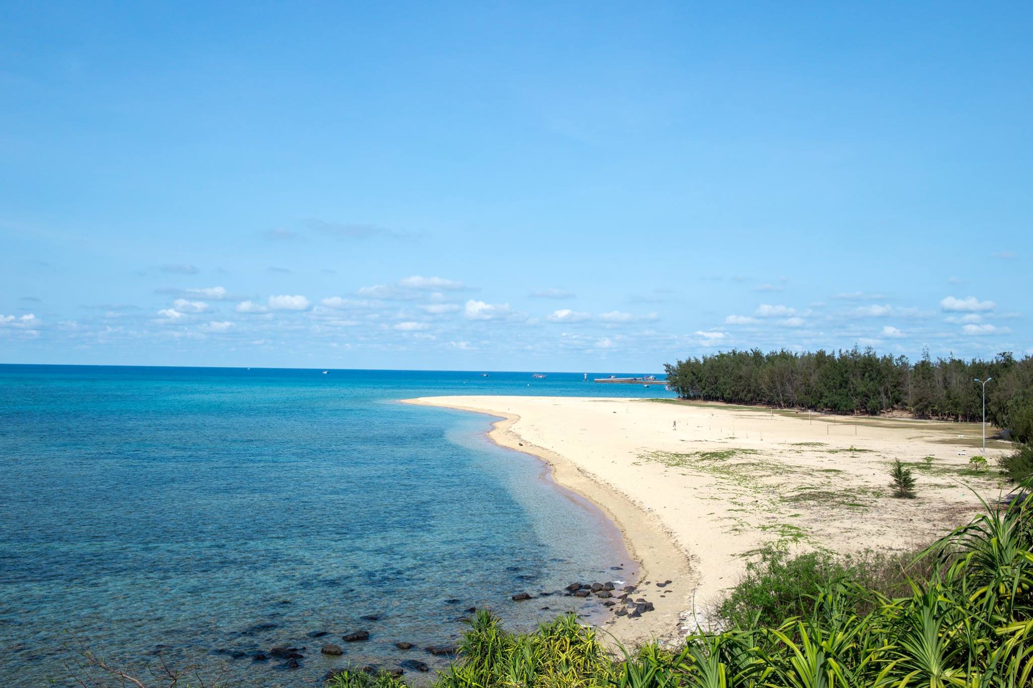 Vịnh Triều Dương đảo Phú Quý