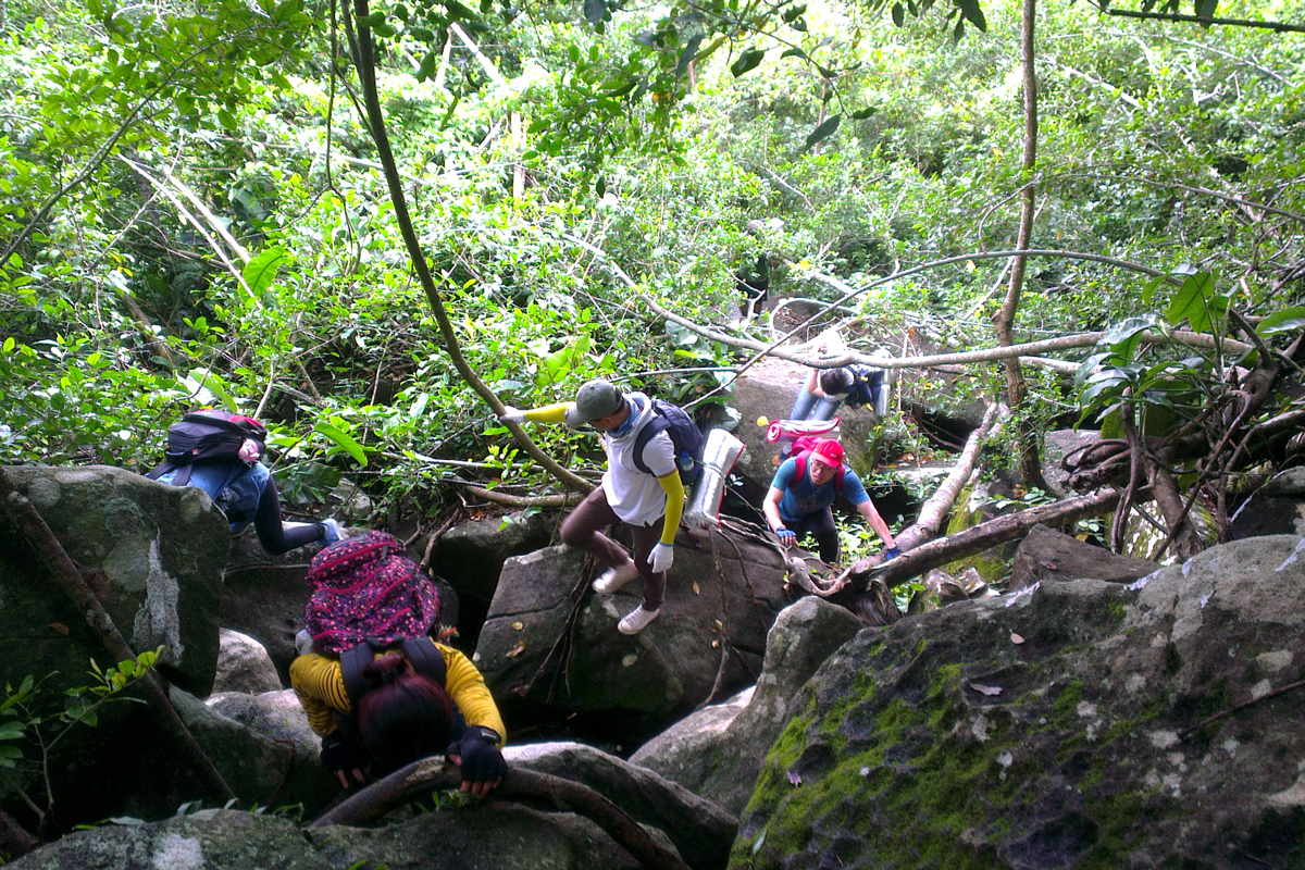 Trekking Núi Bà Đen Tây Ninh