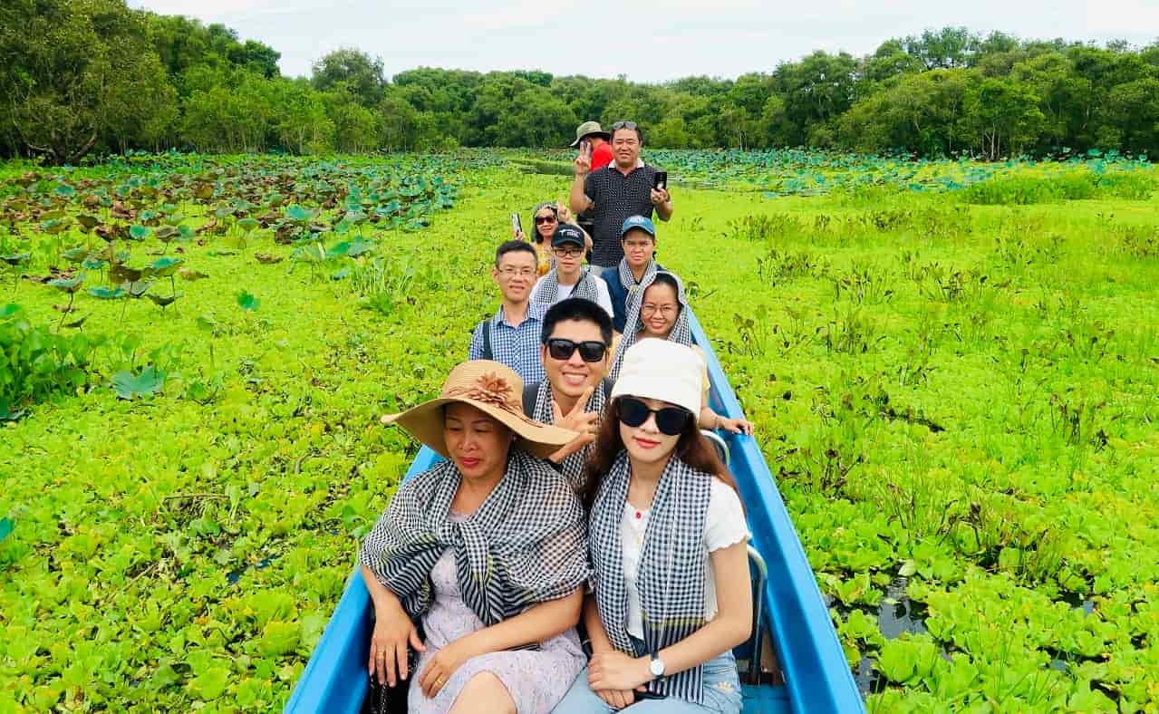 Khám phá rừng tràm Trà Sư
