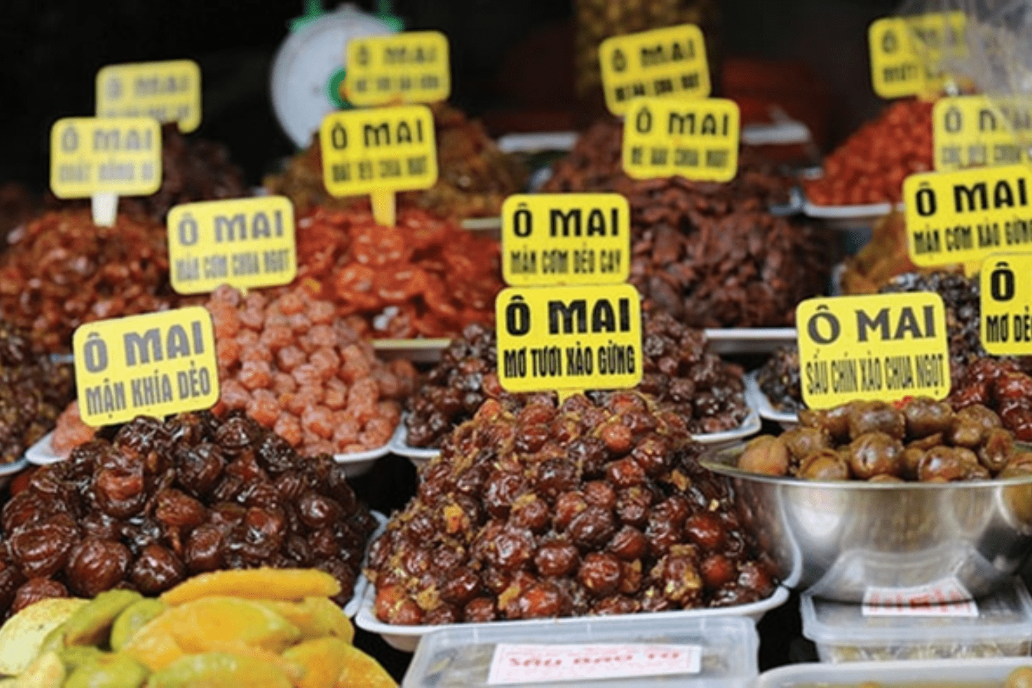 Ô mai Hàng Đường – món quà vặt truyền thống nổi tiếng phố cổ