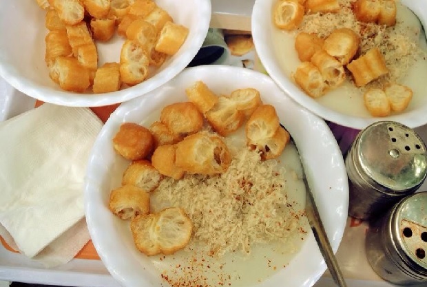 Phố cổ Hà Nội về đêm - cháo sườn sụn