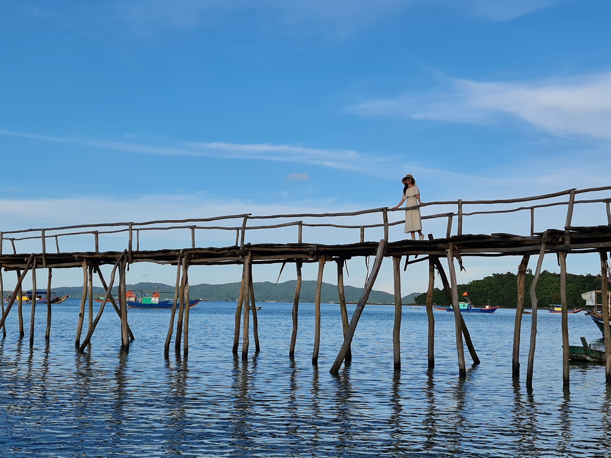 Cầu gỗ Cô Tô lãng mạn