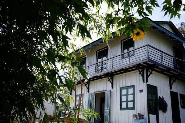 Không gian nội thất hoài cổ nhuốm màu thời gian tại Nhà Gió homestay
