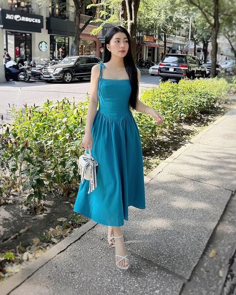 Đầm maxi đi biển
