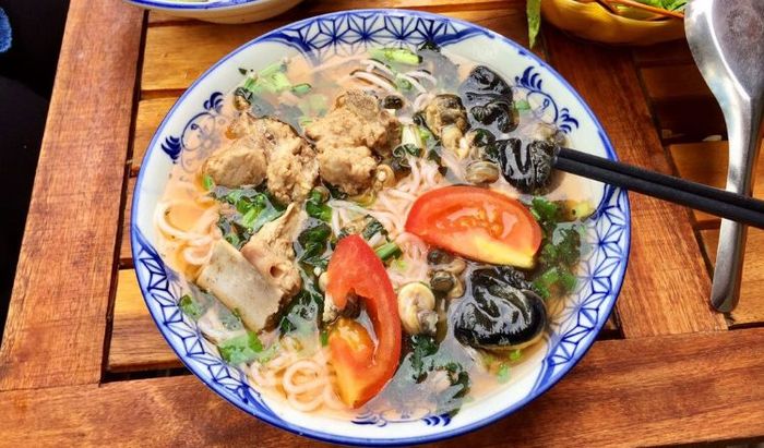 Bún ốc sườn Hà Nội thơm ngon đậm vị