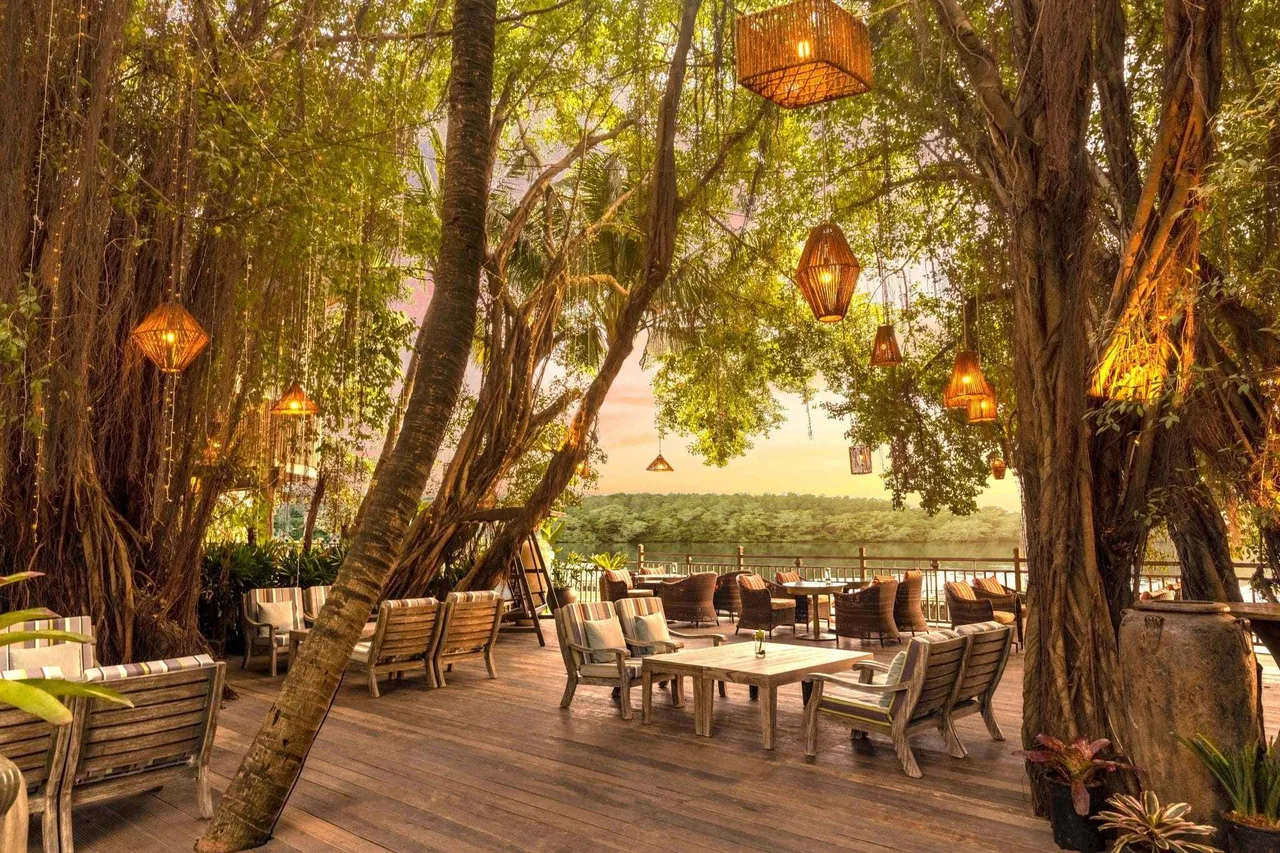 Nhà hàng tại An Lâm Retreats Saigon River
