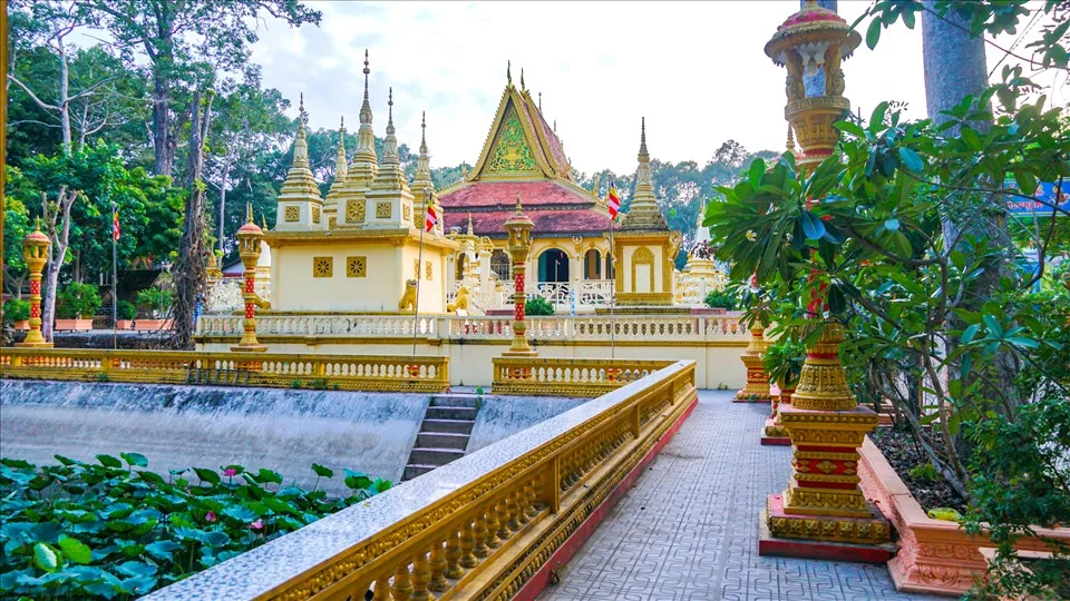 Ngắm vẻ đẹp chùa Âng – ngôi cổ tự Khmer ngàn năm tuổi tại Trà Vinh