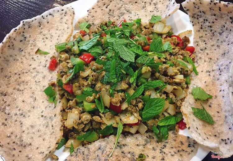 Bánh đập hến xào