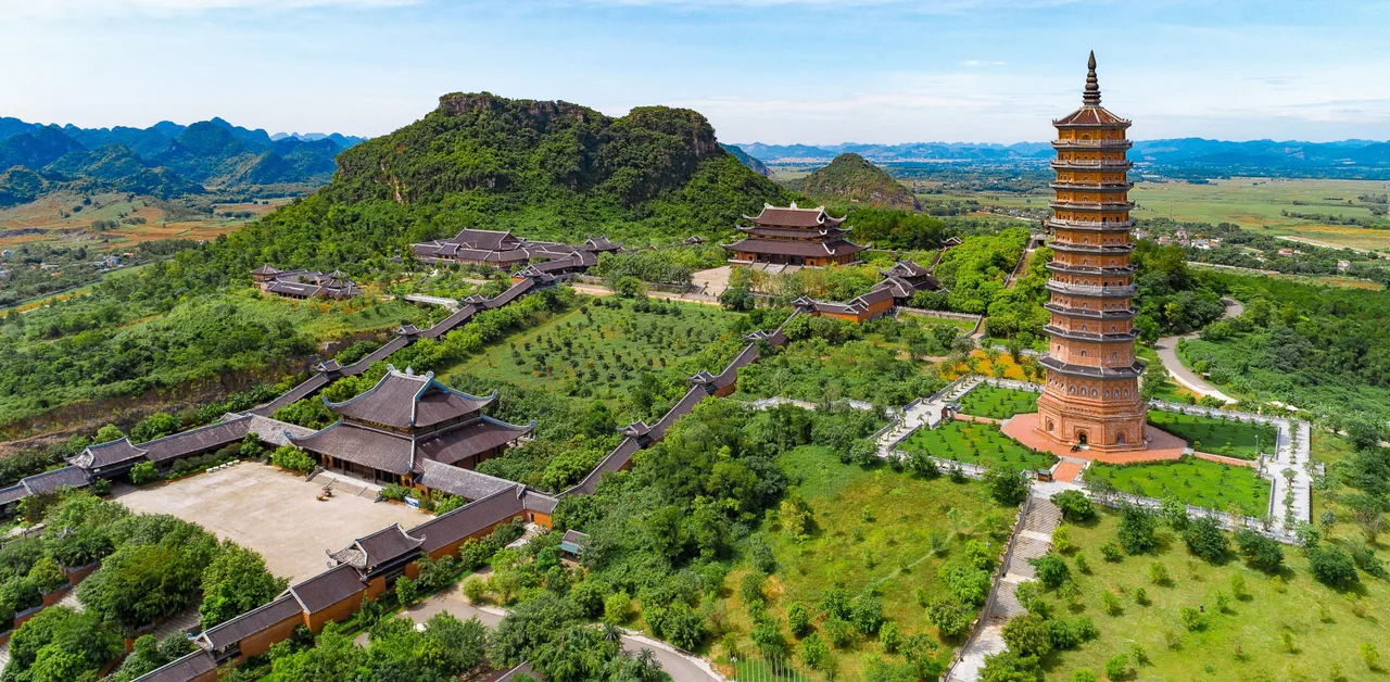 Toàn cảnh du lịch tâm linh Chùa Bái Đính