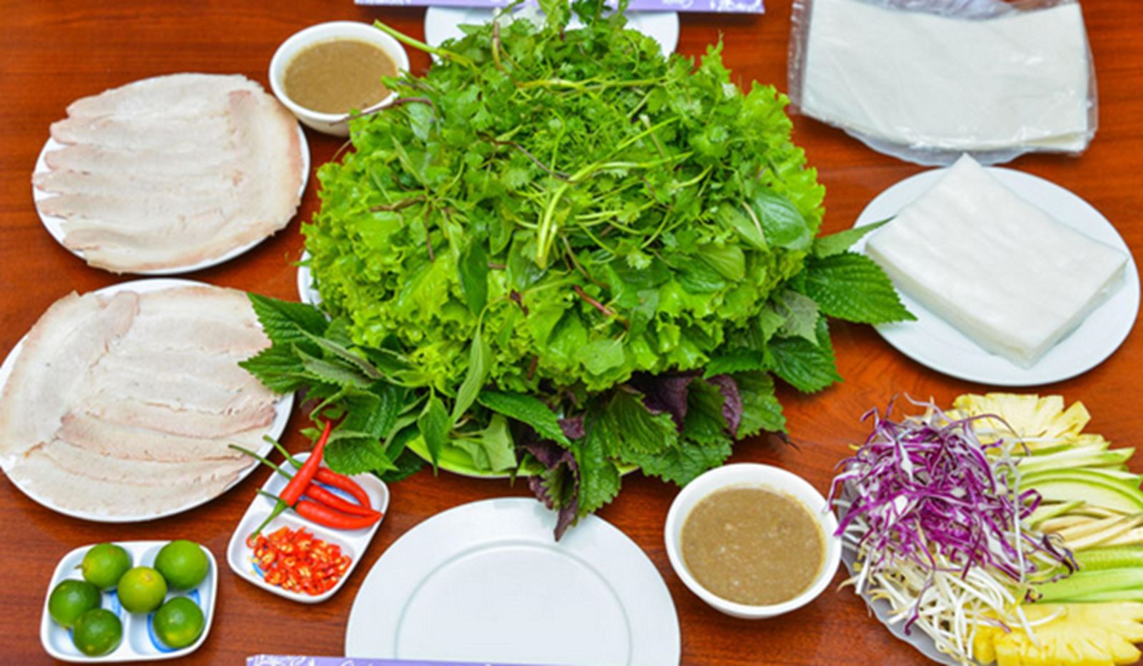 Bánh tráng cuốn thịt heo hai đầu da