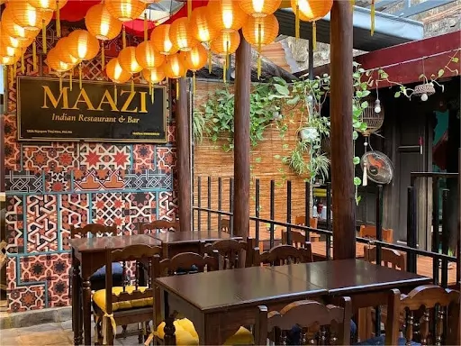 Ở MAAZI Hội An còn có các màn trình diễn âm nhạc sôi động