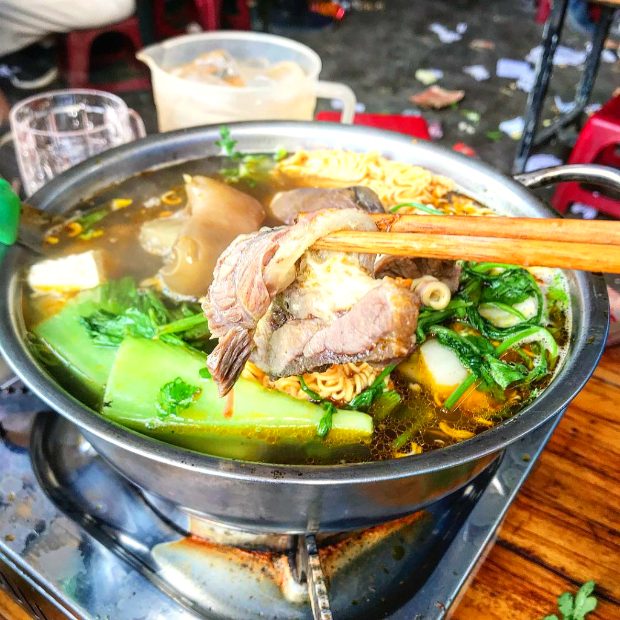 Lẩu bò Đà Lạt — đặc sản nước dùng đậm đà