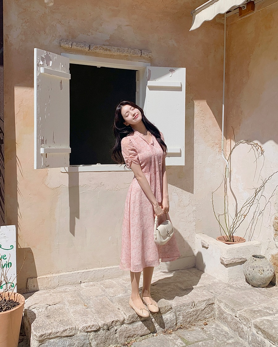 Sơ mi xanh nhạt ngày hè