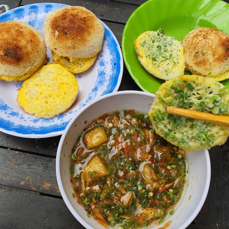 Bánh căn nóng giòn