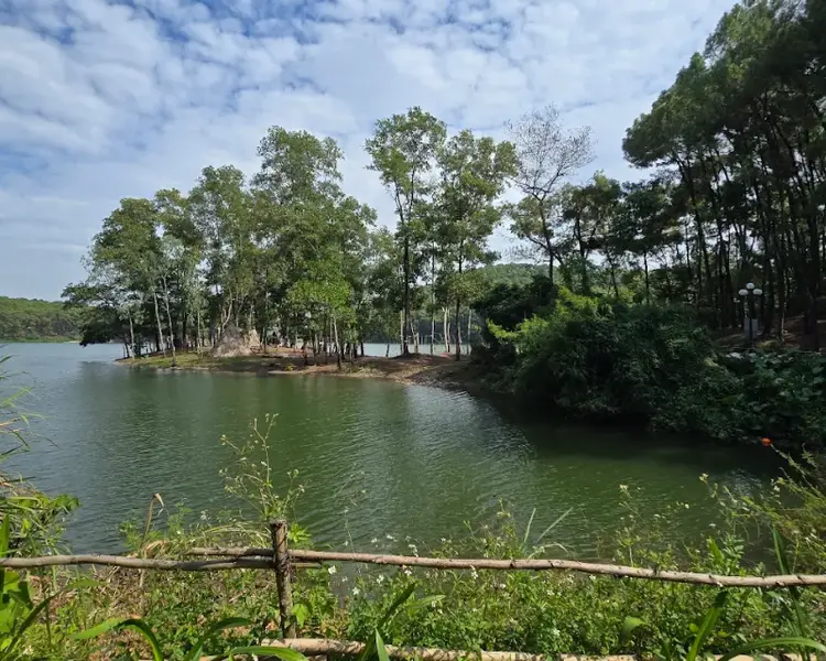 Hồ Đồng Chương