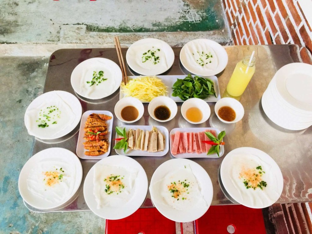 Bánh ướt chồng — món ăn địa phương đặc trưng của Đà Lạt