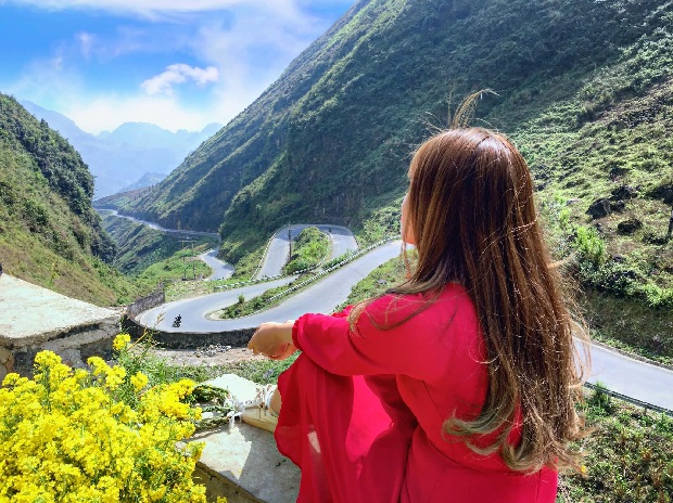Trang phục rực rỡ cho chuyến du lịch Hà Giang
