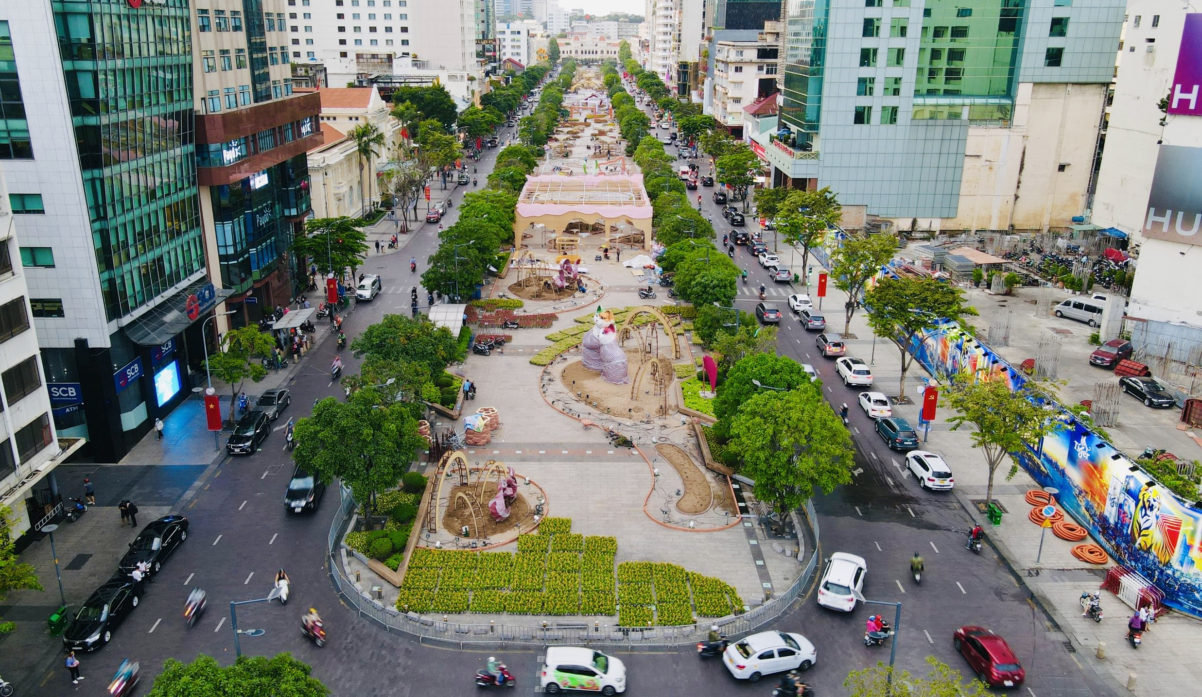 Phố đi bộ Nguyễn Huệ