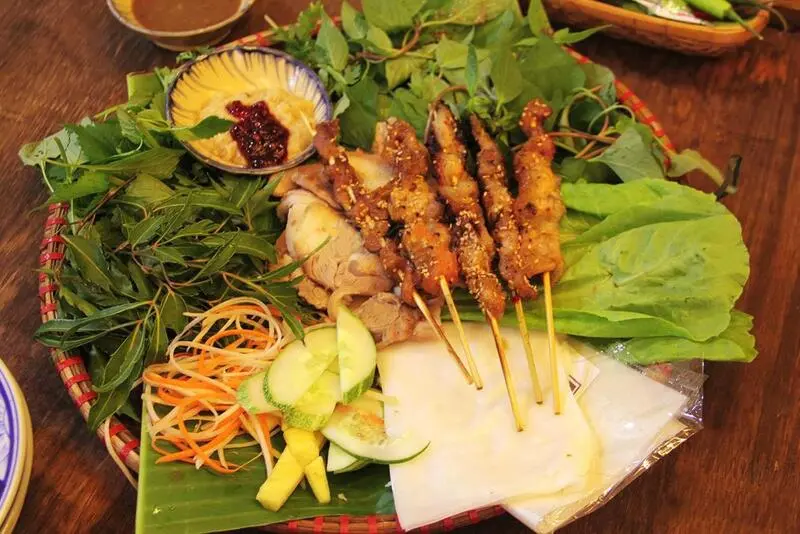Thịt nướng cuốn bánh tráng
