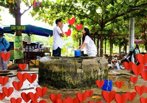 Uống nước giếng cổ Cù Lao Chàm — phong tục cầu duyên của du khách