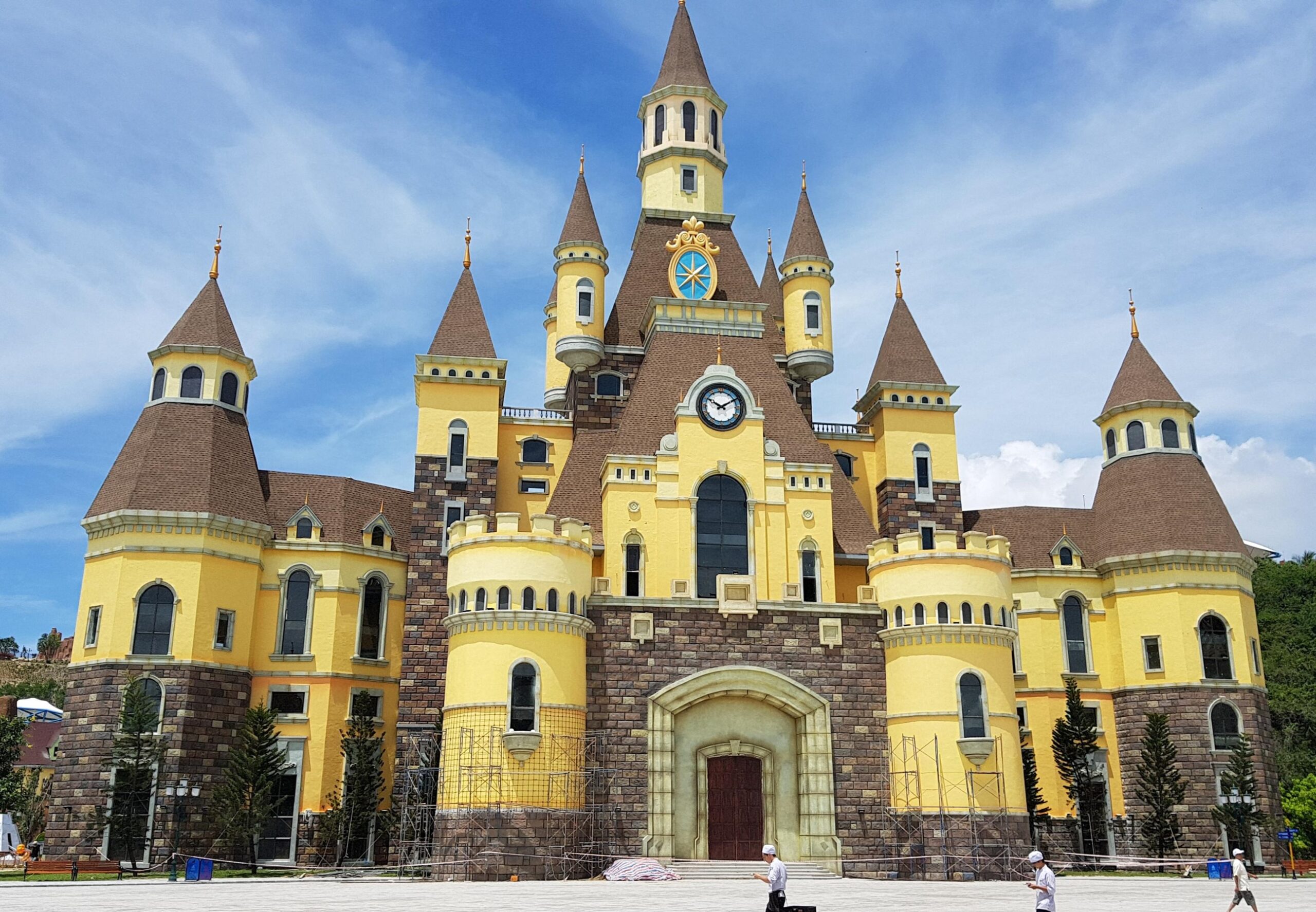 Chất liệu trang phục đi biển