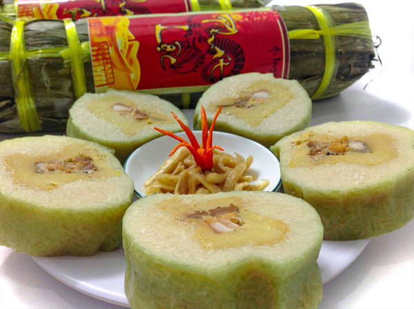 Bánh tét miền Trung