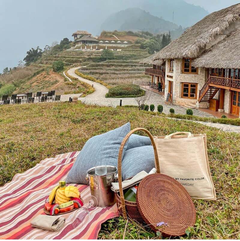 Emeralda Resort Ninh Bình giữa quần thể Tràng An